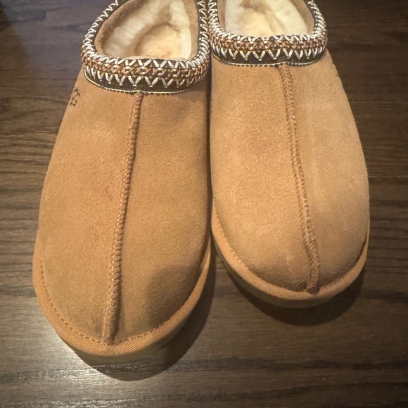 Uggs Tasman brand new in box size 8 - Picture 3 of 6